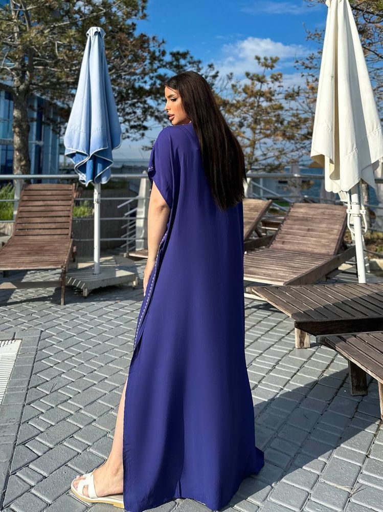 Сукня-туніка Plus size з віскози: довга темно-синя з вишивкою