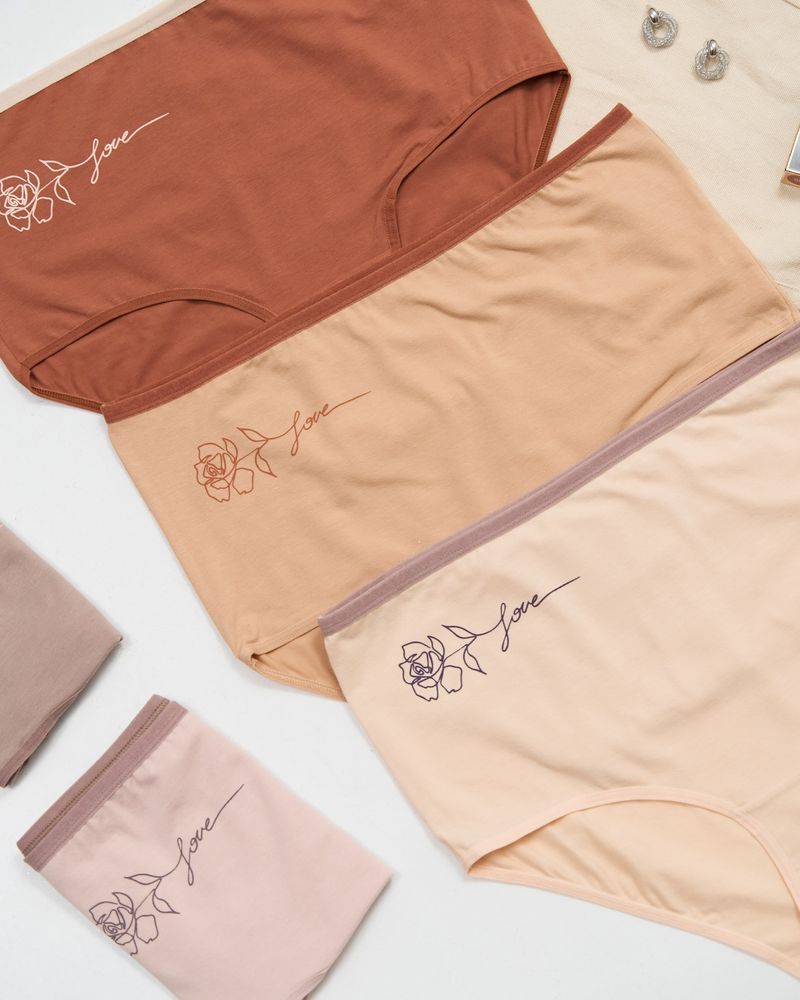Труси жіночі великих розмірів 8-10XL бежевий мікс з квіткою 5 шт., 8XL