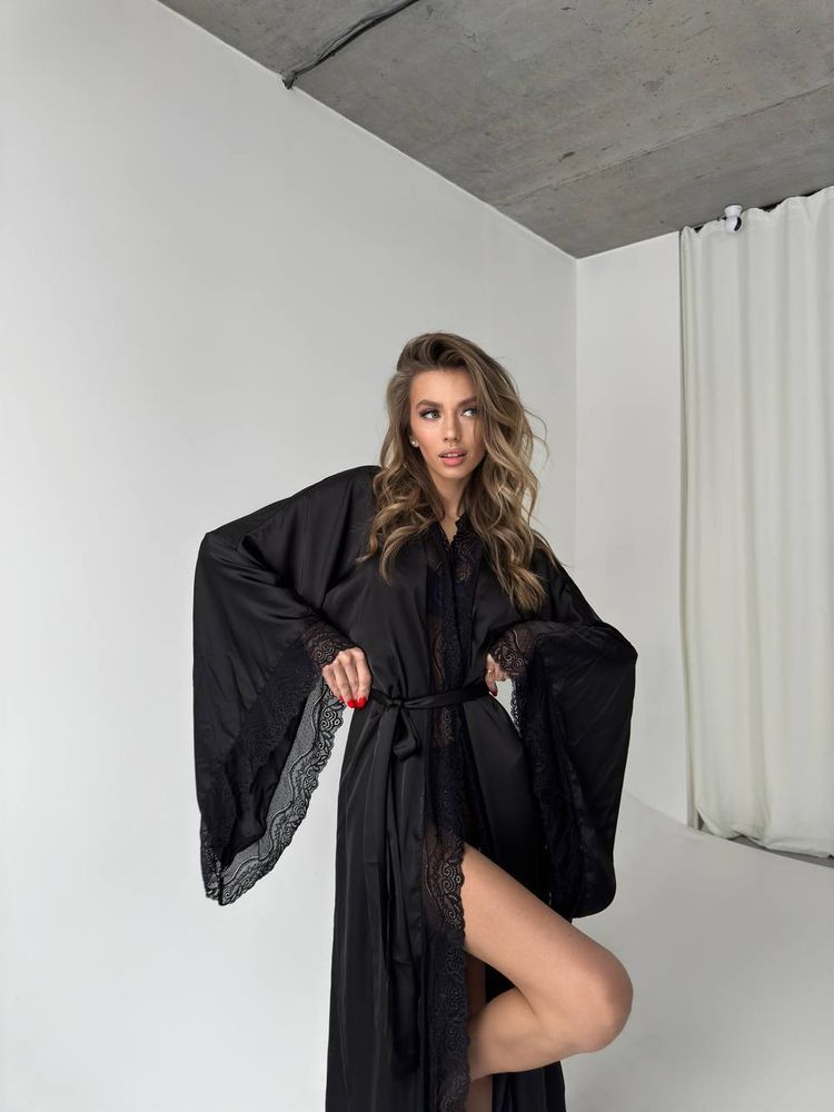 Халат шовковий жіночий чорний з широкими рукавами, M